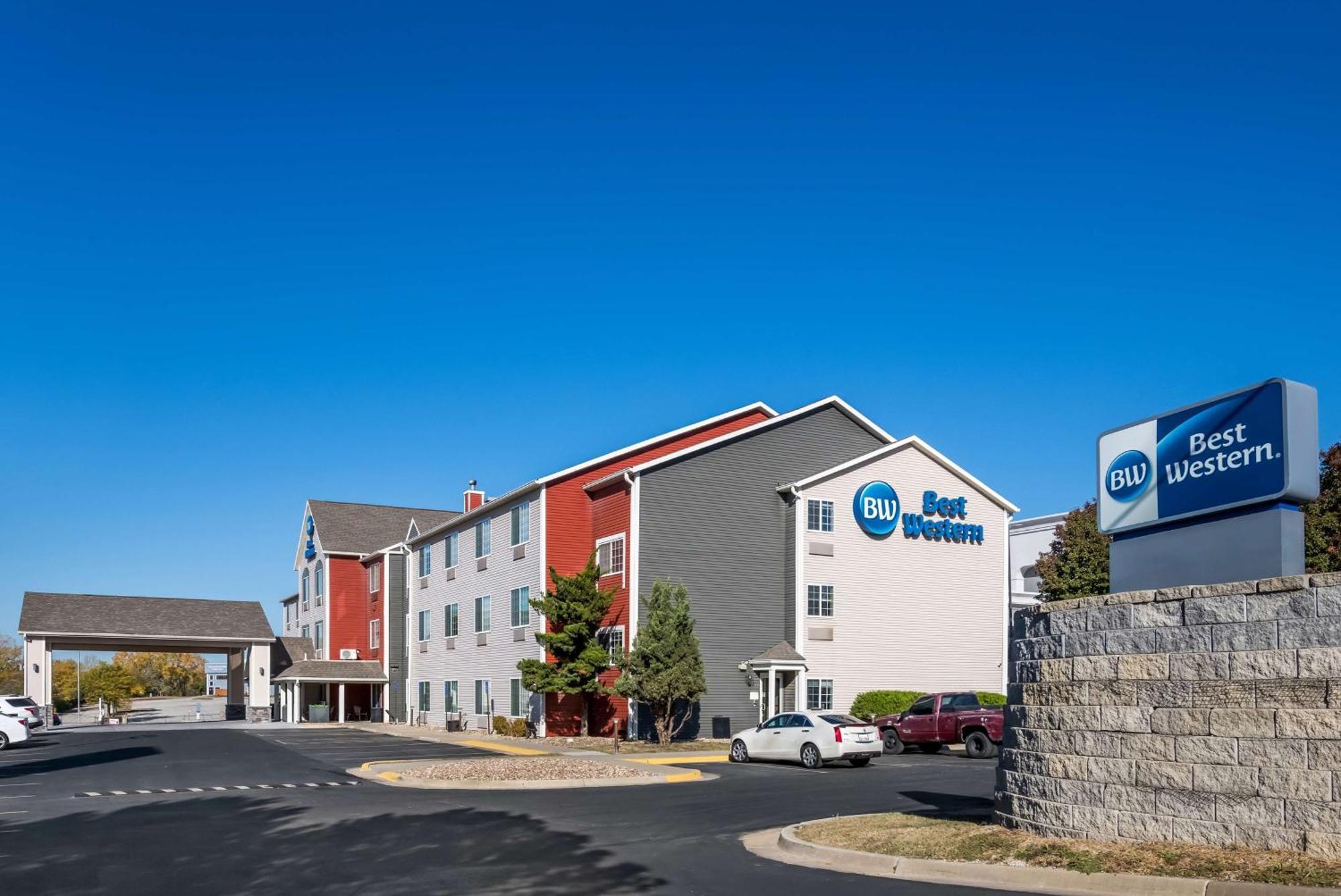 Best Western Worlds Of Fun Kansas City Exterior photo