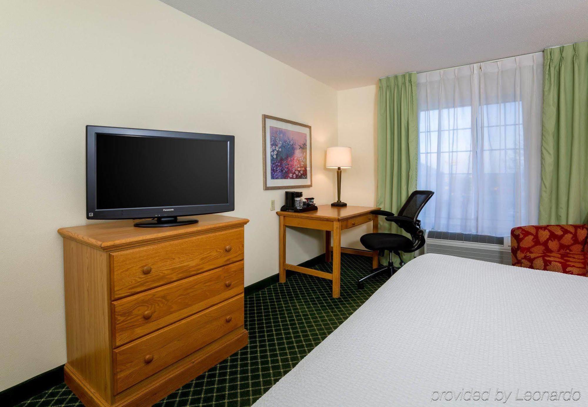 Best Western Worlds Of Fun Kansas City Exterior photo